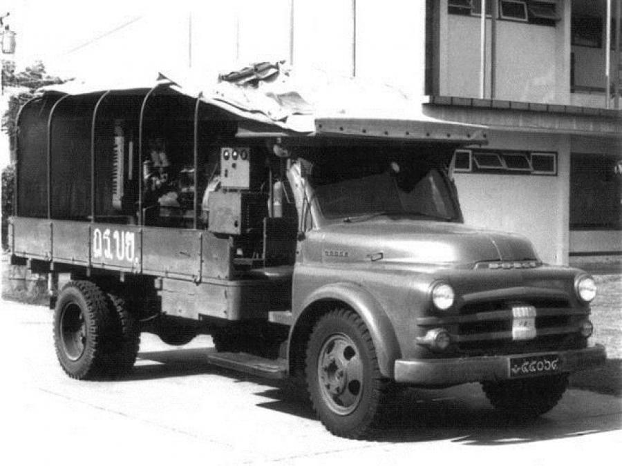  Dodge Job-Rated 1951 года  (фото 2 из 2)